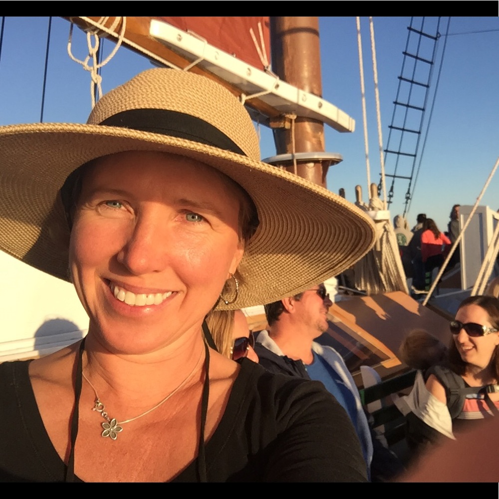 Meet your Posher, Jennifer